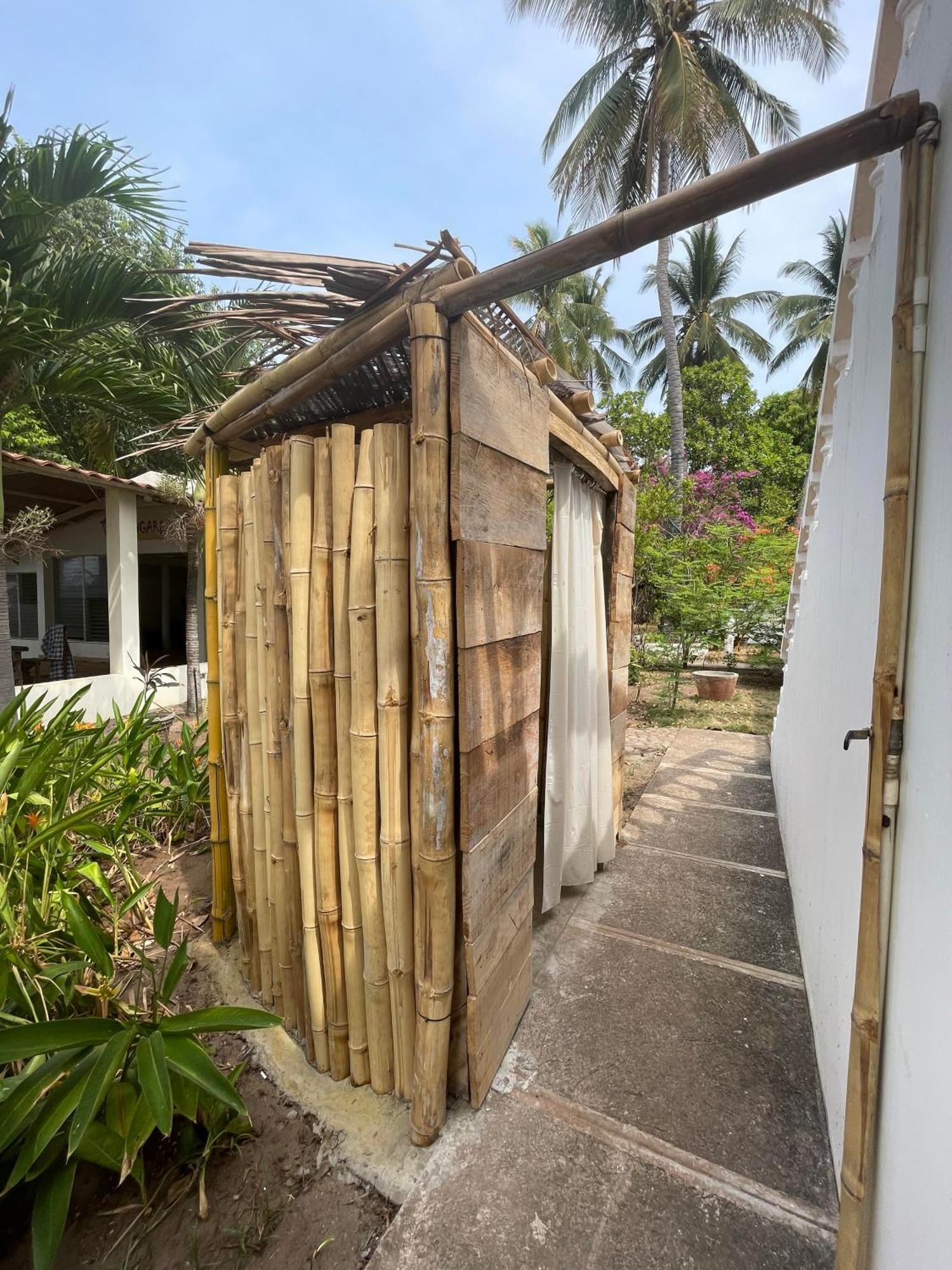 Sugarloaf Beach House & Surf Lodge El Cuco Exterior photo